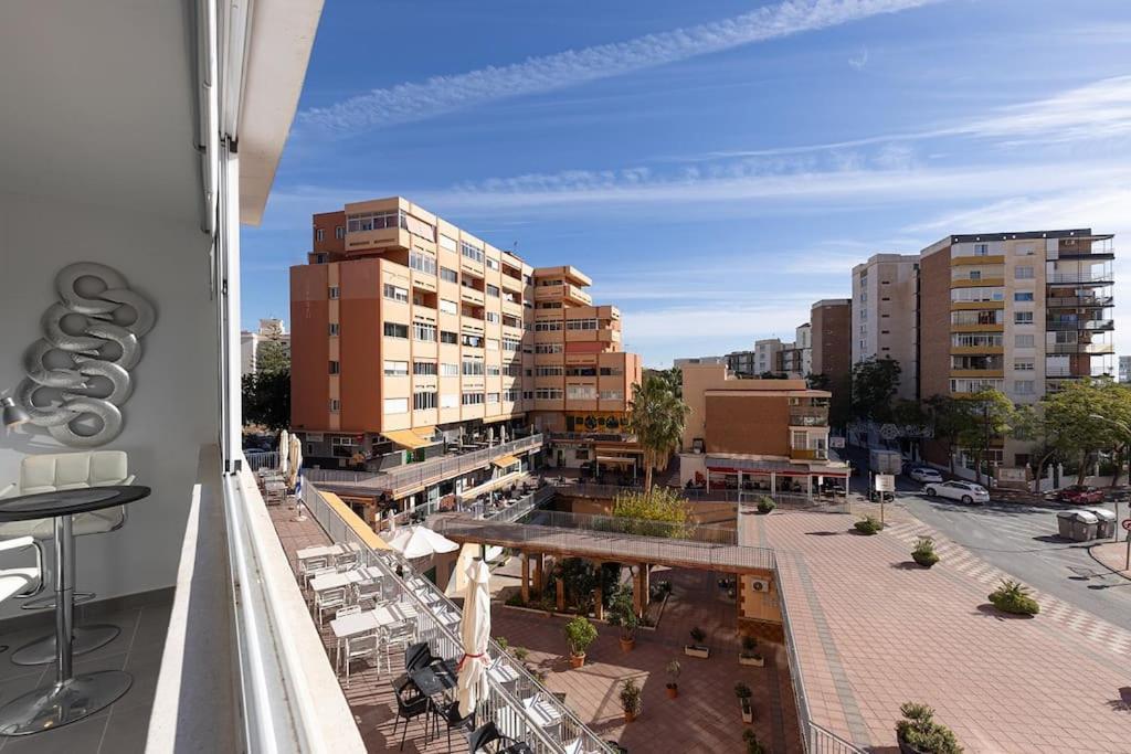 019 Stylish 3 Bed Ibensa Square Apt, Near & Bars