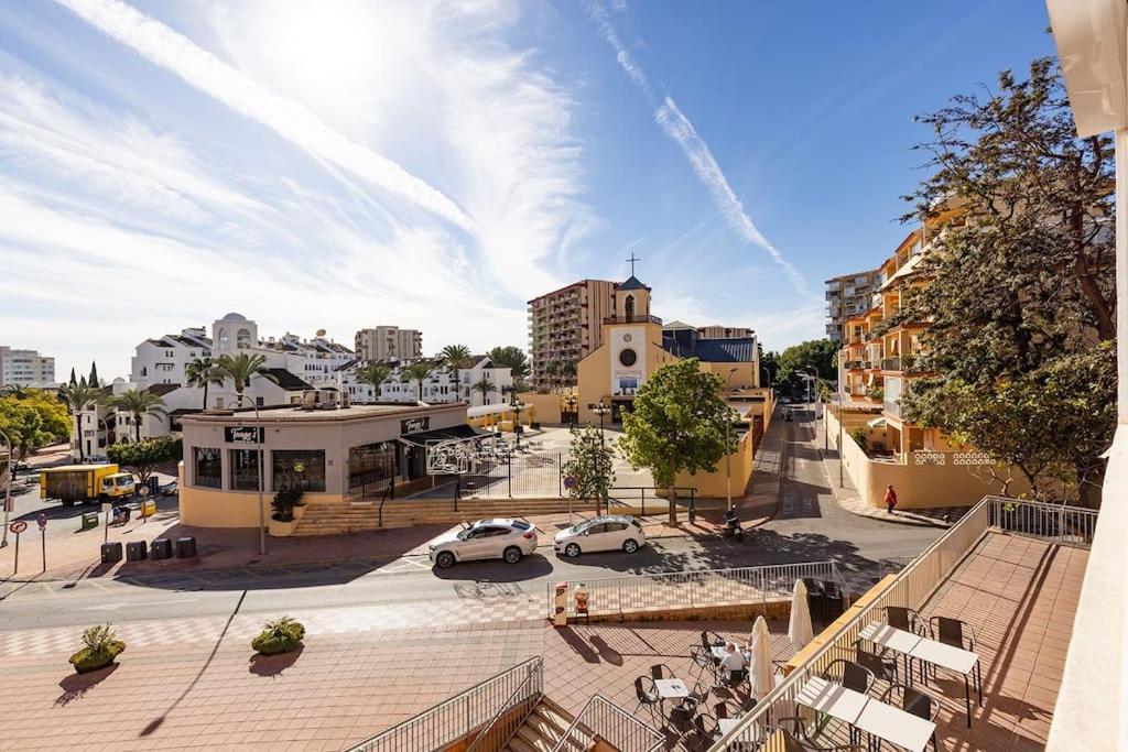 019 Stylish 3 Bed Ibensa Square Apt, Near & Bars Lejlighed Benalmádena