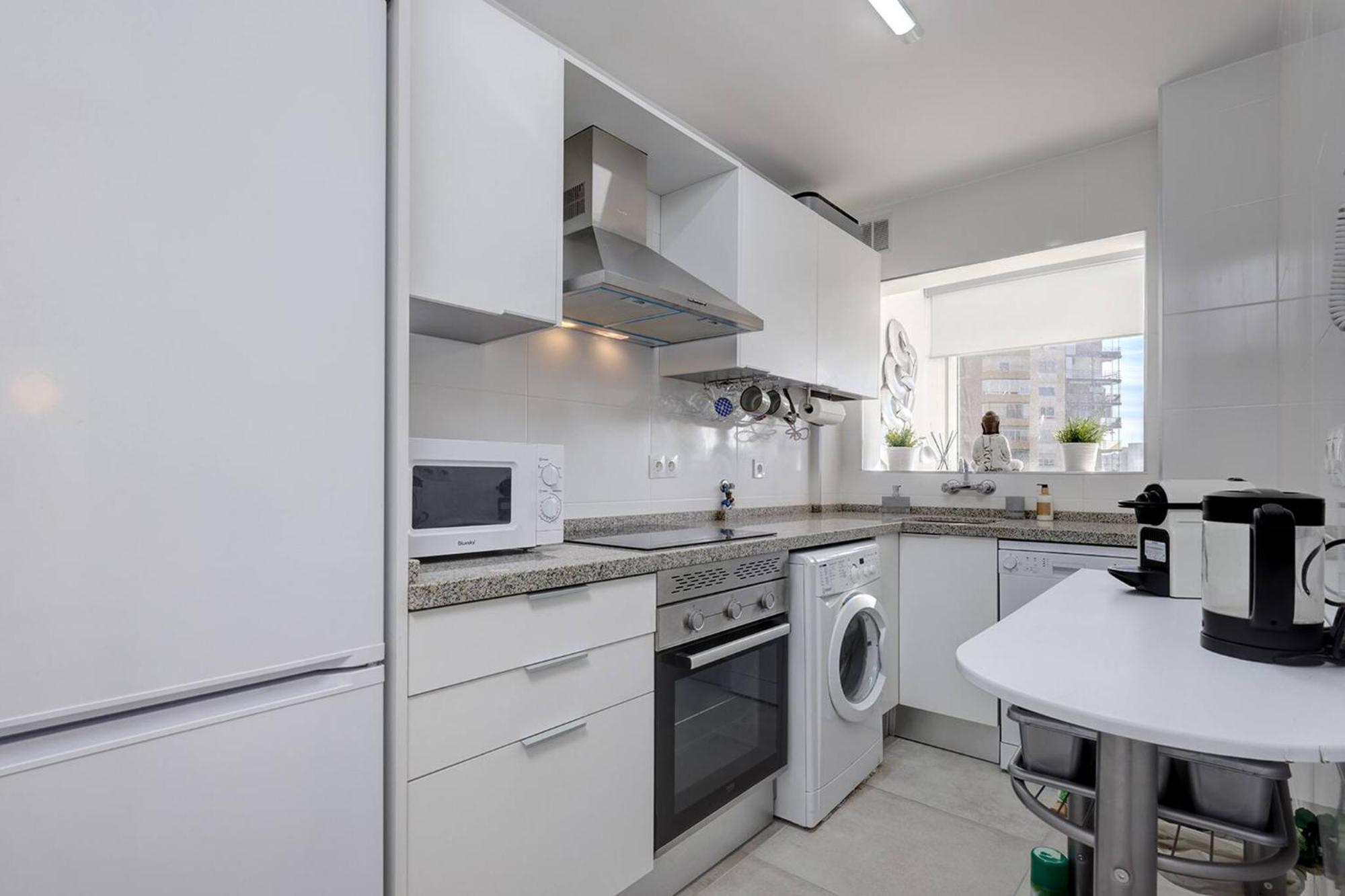 Lejlighed 019 Stylish 3 Bed Ibensa Square Apt, Near & Bars