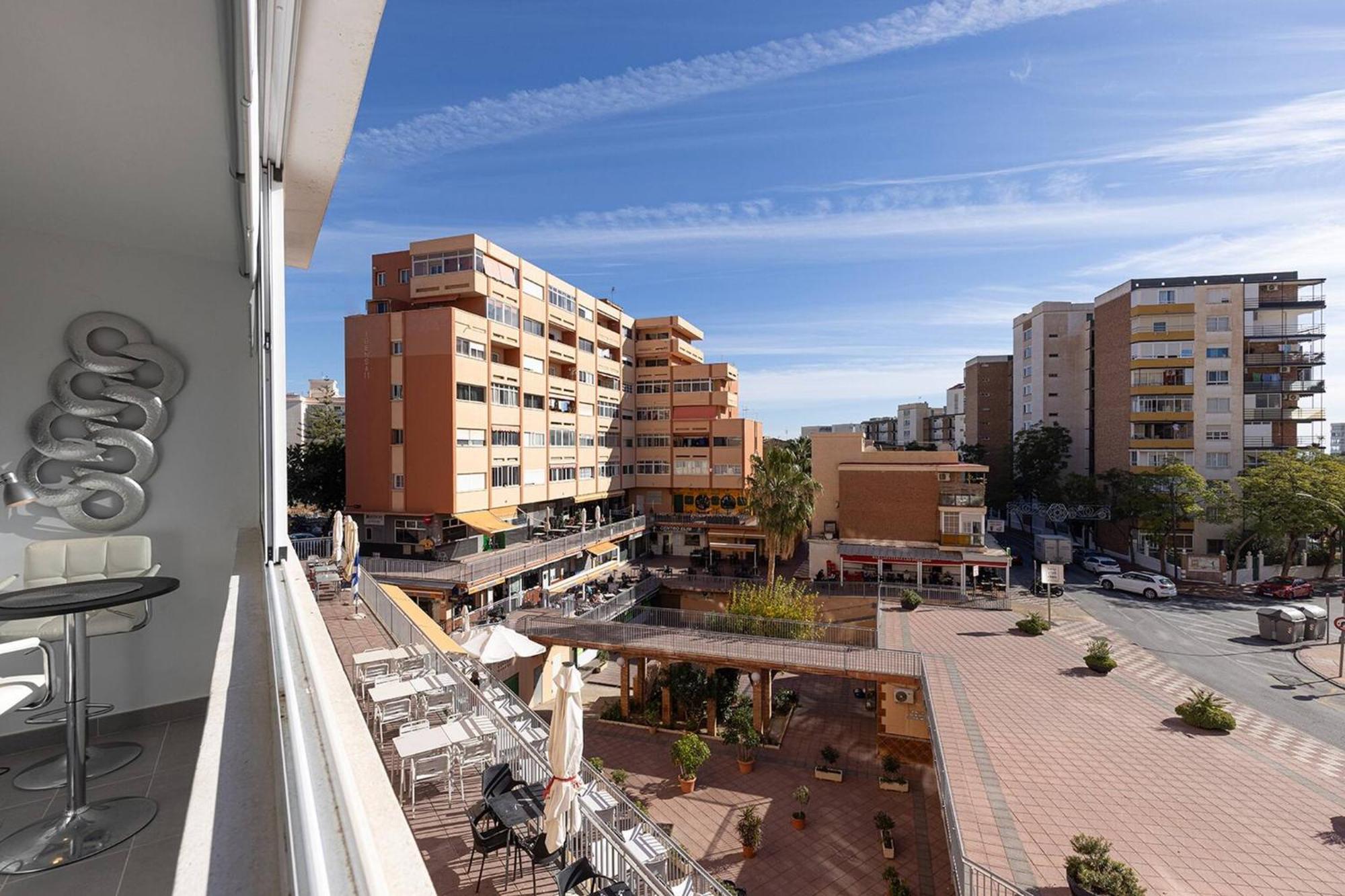 Lejlighed 019 Stylish 3 Bed Ibensa Square Apt, Near & Bars *